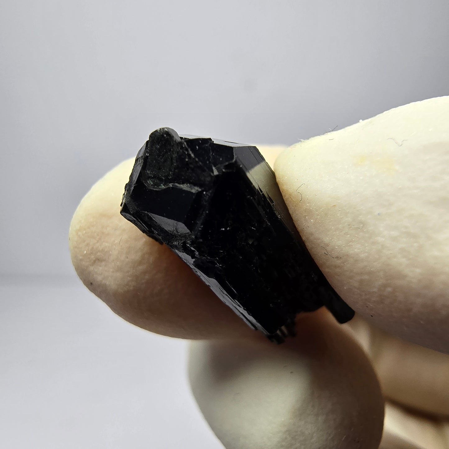 Spécimen de tourmaline Schörl symétrique Erongo, namibie collection minérale 18*8*8mm