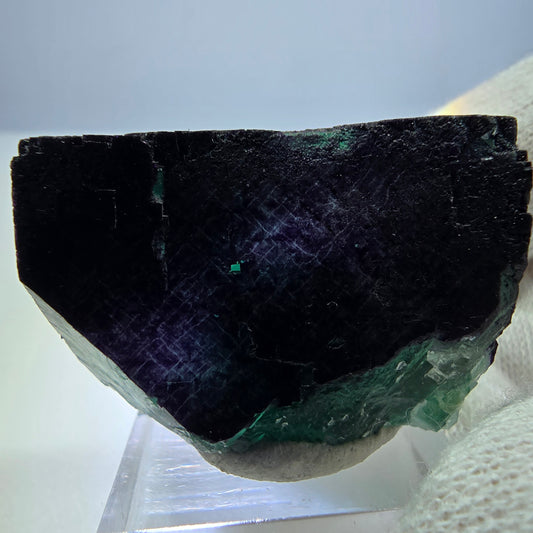 Klarer Fluorit Würfel, parkettiert grün lila 11:11 Angel Pocket Okorusu, Namibia 43*24*28mm