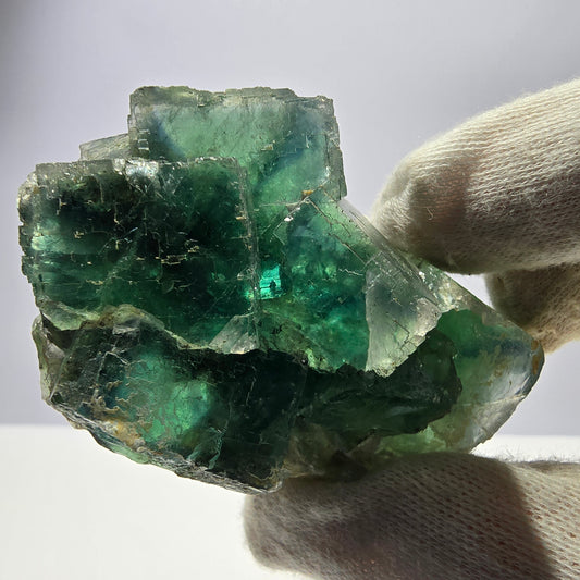 Rare spécimen de cube de fluorite fantôme, parqueté vert Okorusu, Namibie, 68 x 47 x 25 mm