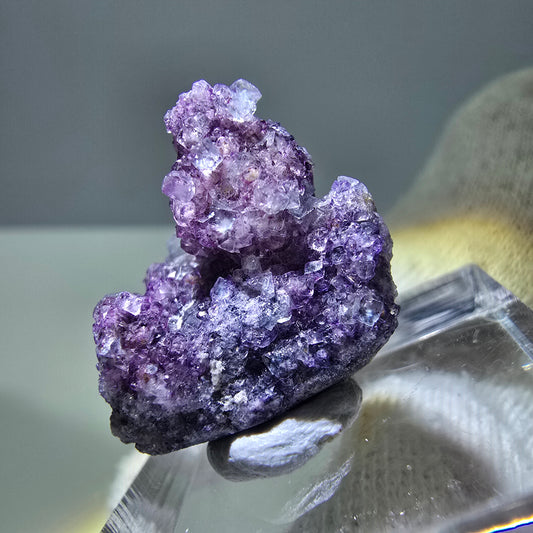 Spécimen de cube de fluorite fantôme, violet Okorusu, Namibie 23 x 17 x 10 mm