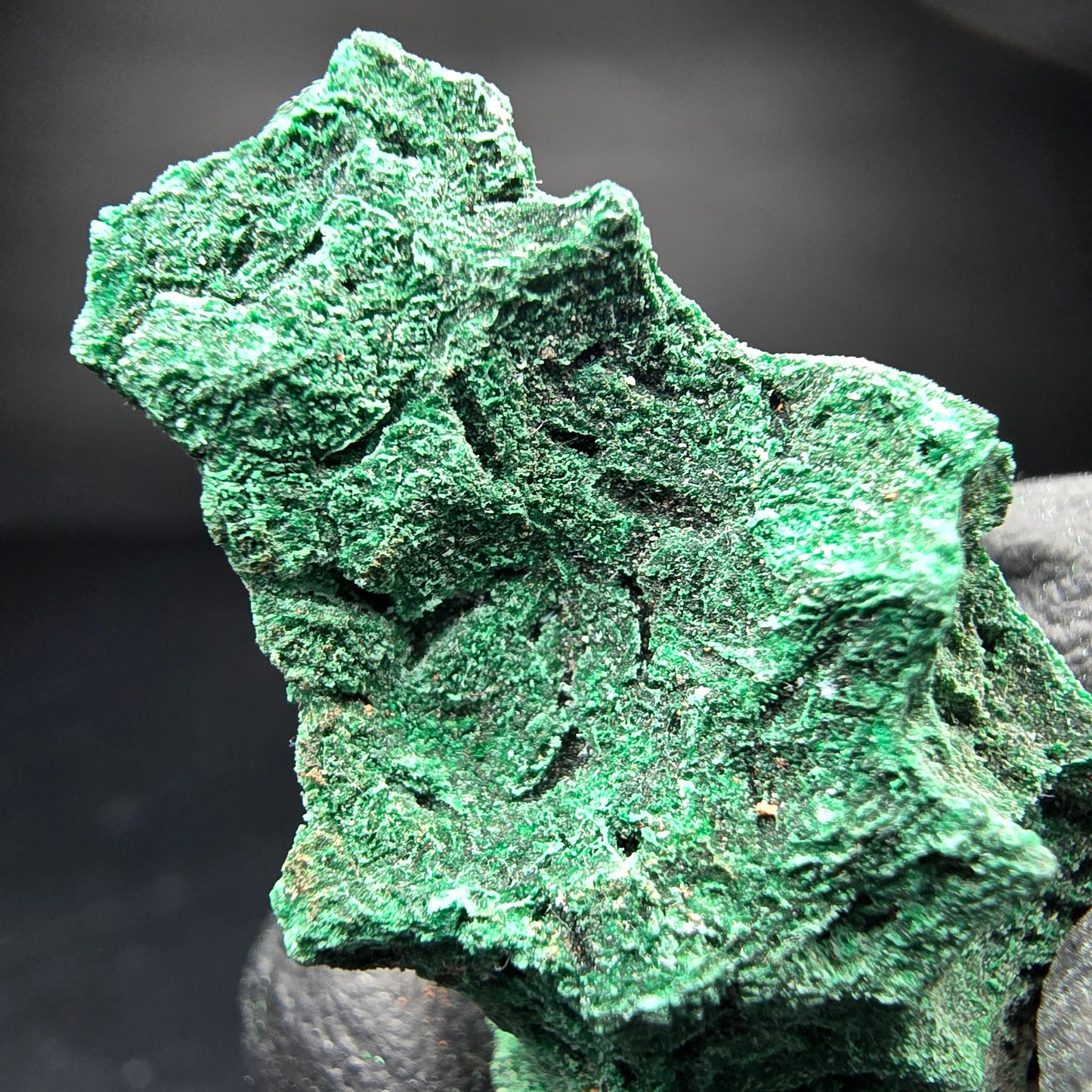 Seltene Malachit Stufe, grün Kaokoveld, Namibia 38*23*16mm Mineraliensammlung