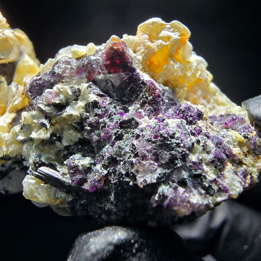 Zonare fluorite, muscovite Schörl tourmaline stage Erongo, Namibia 64*30*35mm