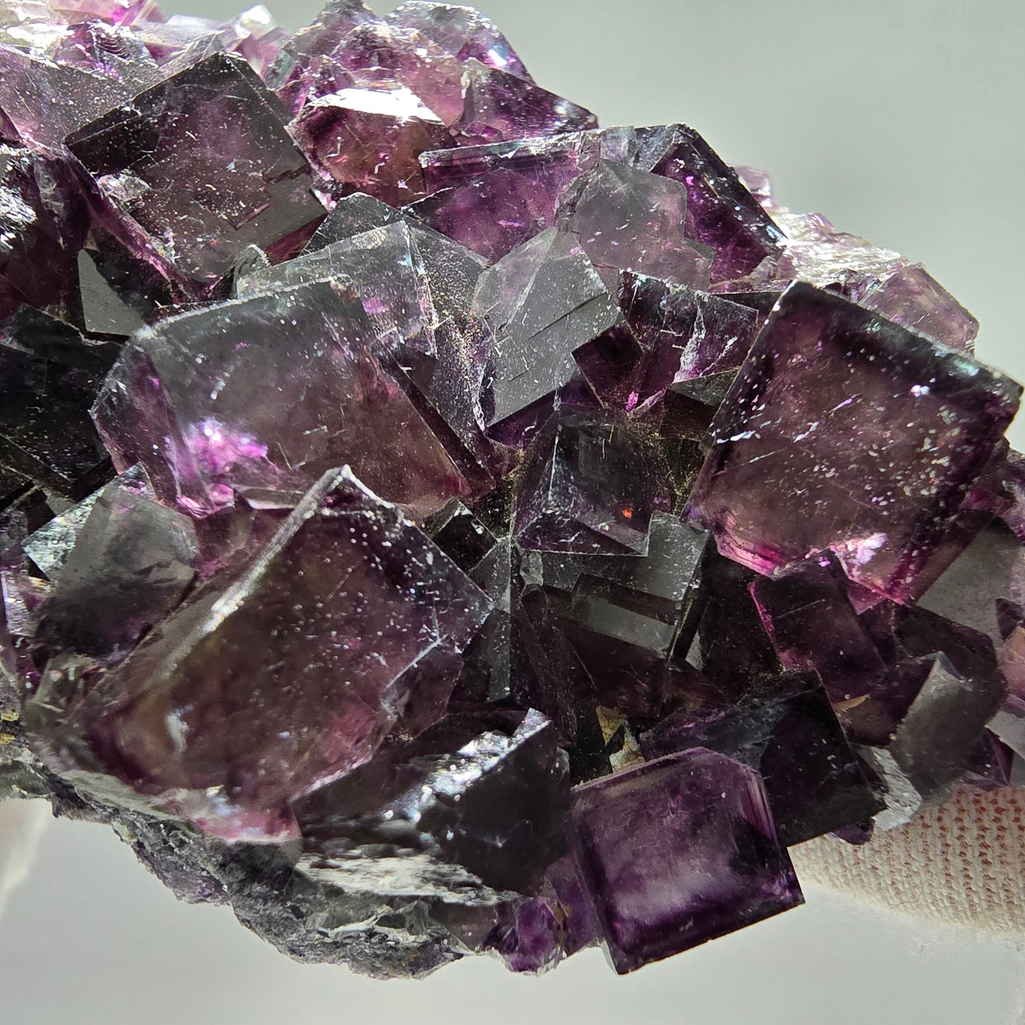 Seltene Phantom Fluorit Würfel Stufe lila grün weiß Okorusu, Namibia 88*53*34mm