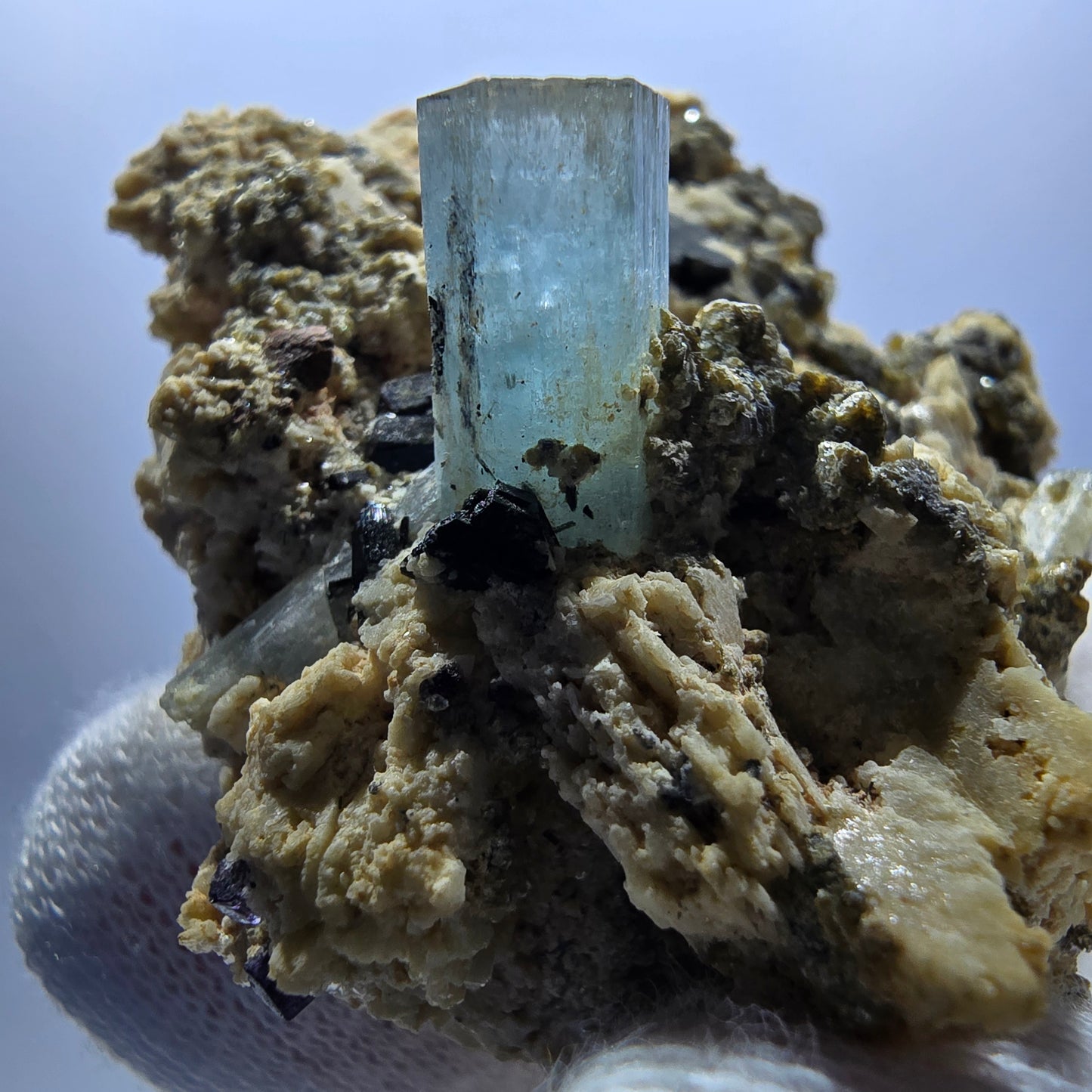 Aquamarin, Phantom Fluorit Schörl Muskovit Orthoklas Erongo, Namibia 63*58*43mm