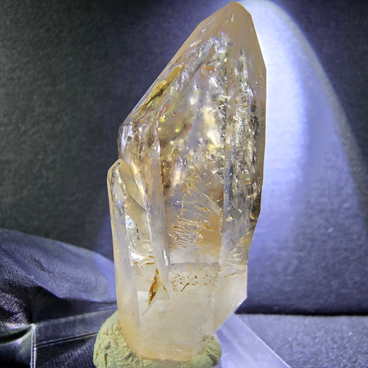 Klarer Phantom Zepter Rauchquarz Spitze 41*22*15mm Goboboseb Namibia Sammlung