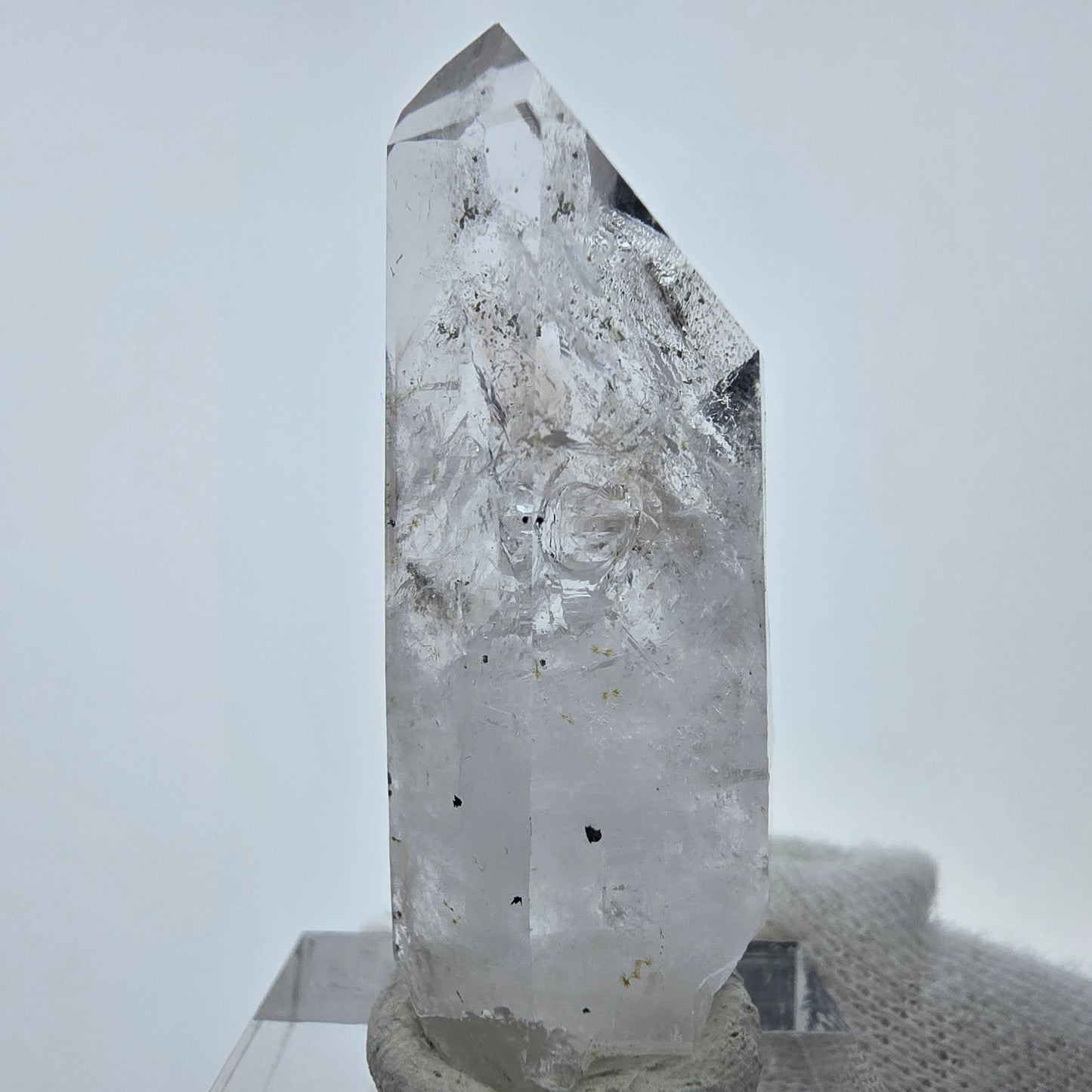 Quartz hématite enhydro, grosses bulles, mine Streep, Goboboseb, Namibie, 45 x 16 x 15 mm