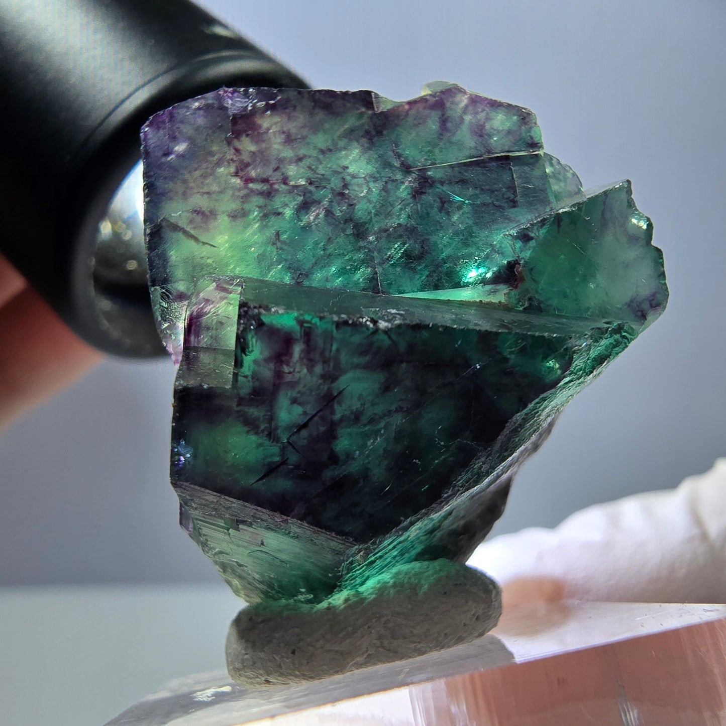 Rare spécimen de cube de fluorite, vert-violet, Okorusu, Namibie, 36 x 26 x 24 mm