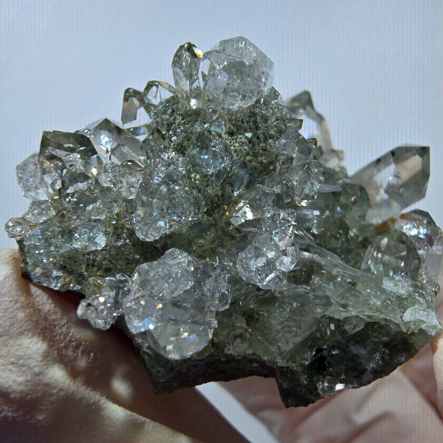 Starburst Harlequin Quartz, Analcim, Chlorite Streep Mine Gobo. Namibia 53*39*28mm