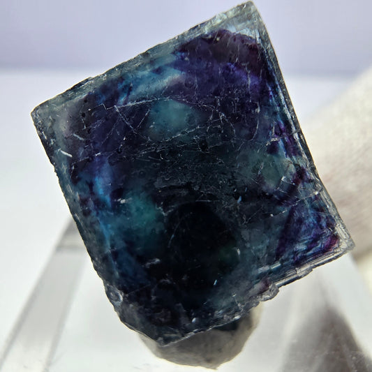Spécimen de cube de fluorite fantôme, zonal – Nouvelle découverte ! Okorusu, Namibie, 21 x 19 x 15 mm