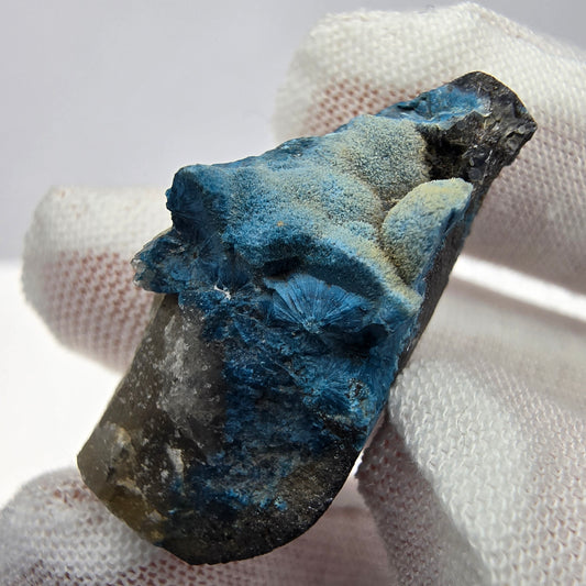 Seltene Shattuckit Stufe mit Kugel Kristallen blau Kaokoveld, Namibia 32*17*14mm
