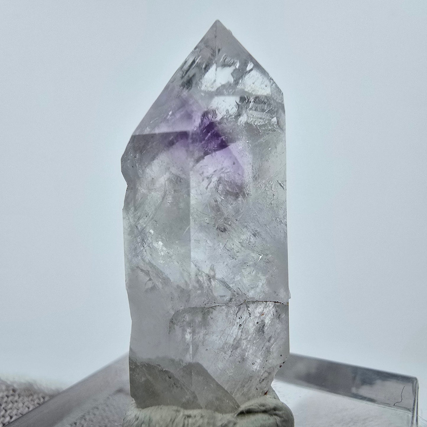 Cristal d'améthyste fantôme transparent Streep Mine Goboboseb Namibie 31*13*12mm