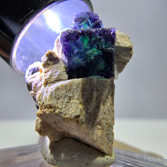 Phantom Fluorit Würfel, zonal, Orthoklas Stufe Erongo, Namibia 24*20*14mm