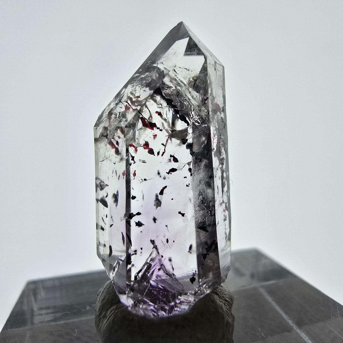 Mine d'améthyste Harlequin Phantom Point Streep, Goboboseb, Namibie, 25 x 10 x 10 mm