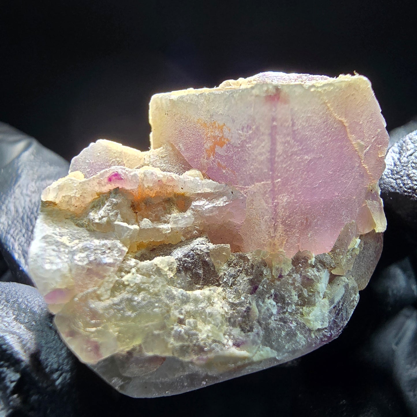 Niveau de cube Phantom Fluorite violet vert Omehane, collection Namibie 40*28*20mm