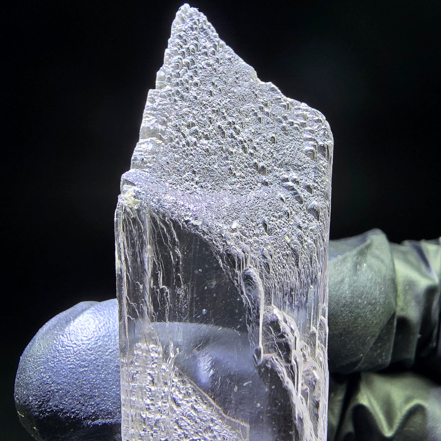 Seltener Kunzit, Spodumen Kristall rosa weiß UV Mineral 97*18*13mm aus Brasilien