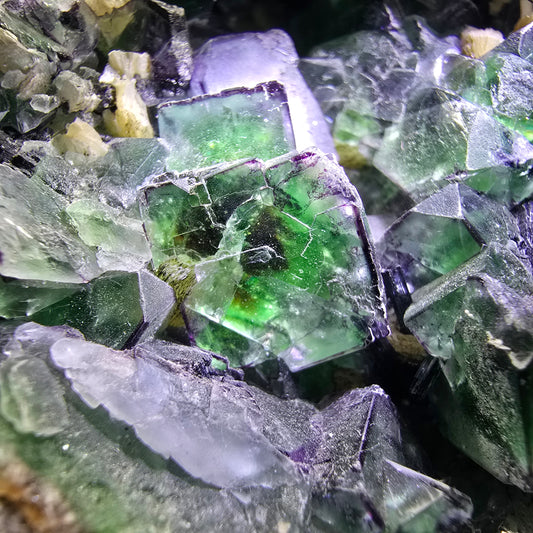 Fluorite fantôme XL, muscovite, hyalite, quartz fumé, tourmaline Schörl, Erongo, Namibie, 107 x 105 x 67 mm