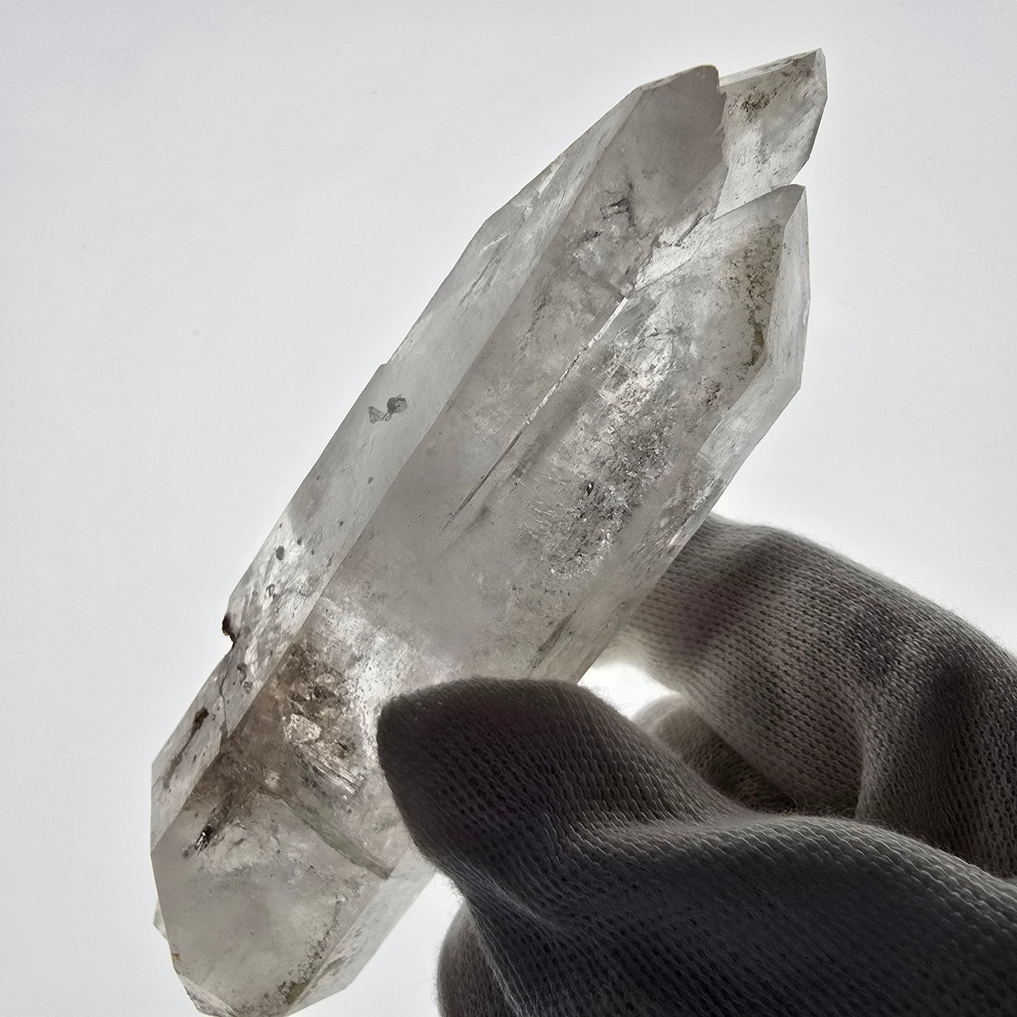 Gobo de poche Lemurian Phantom Skeleton en quartz fumé, DT Scepter Valentine. Namibie 117 x 36 x 29 mm
