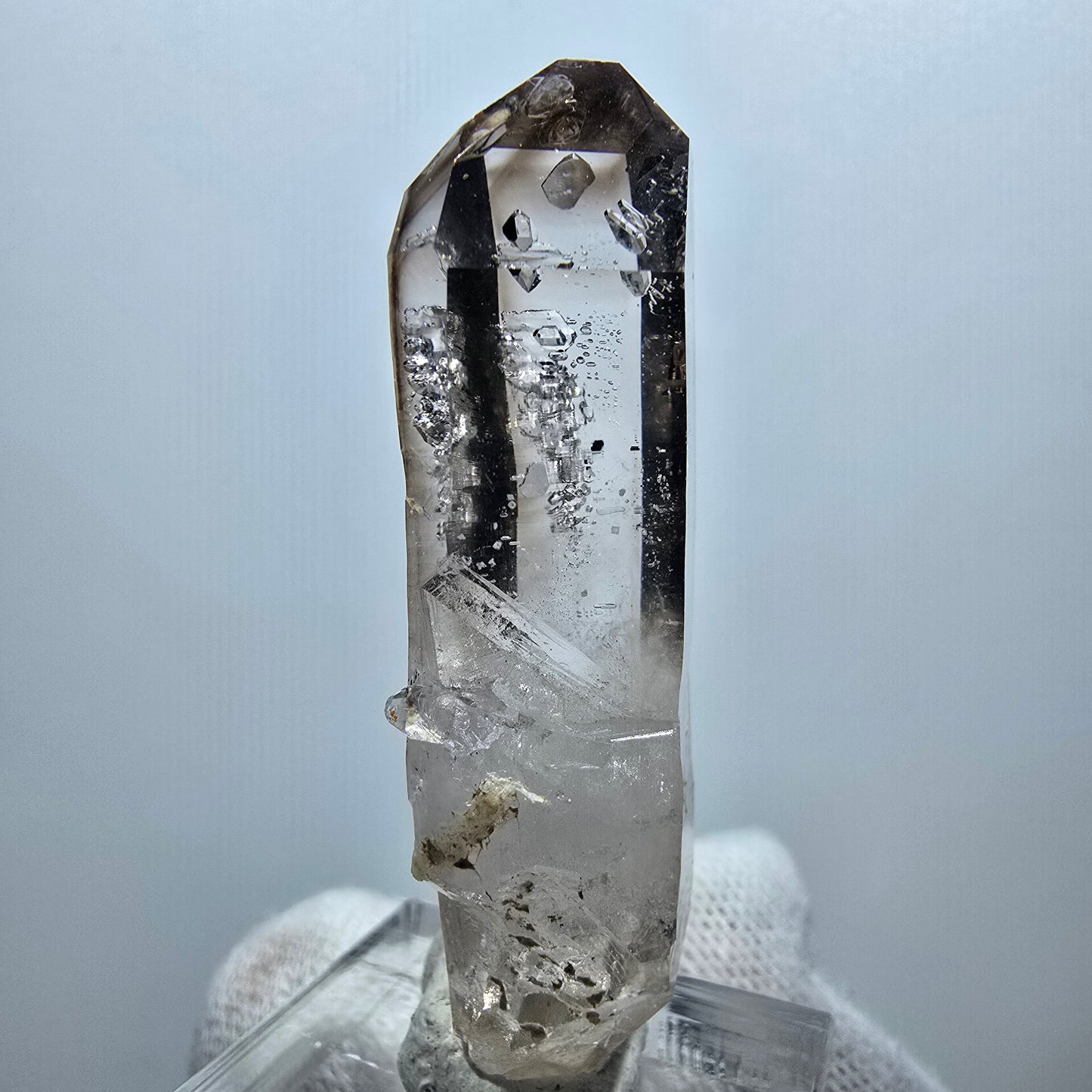 Quartz fumé fantôme transparent DT Scepter Point Goboboseb, Namibie 52 x 19 x 11 mm