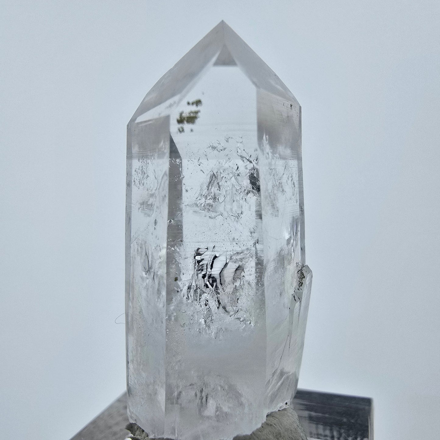 Enhydro Lemurian Phantom Quarz Spitze Streep Mine, Goboboseb, Namibia 40*16*16mm