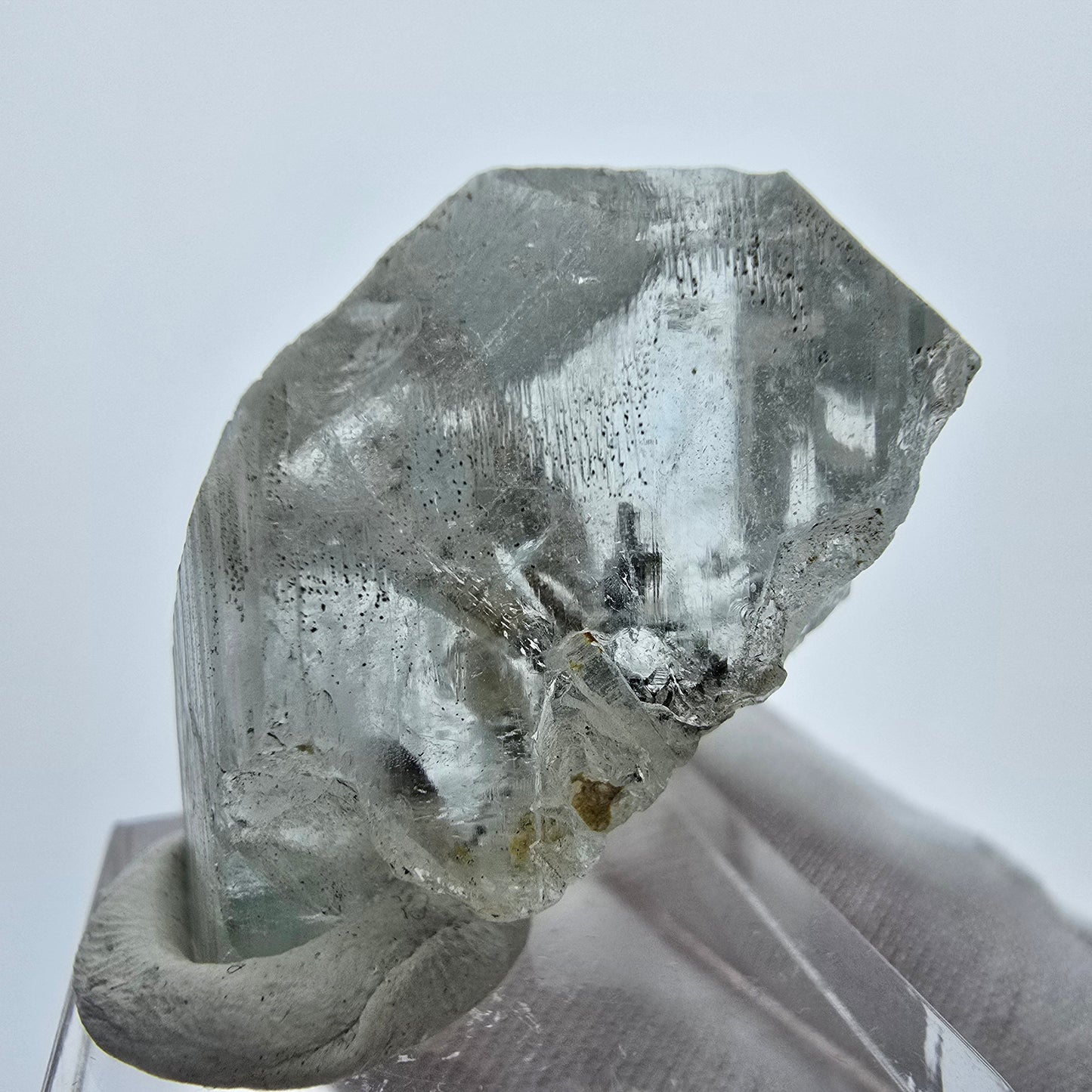 Cristal topaze X transparent, Spitzkoppe bleu blanc, Erongo, Namibie 37*26*19mm