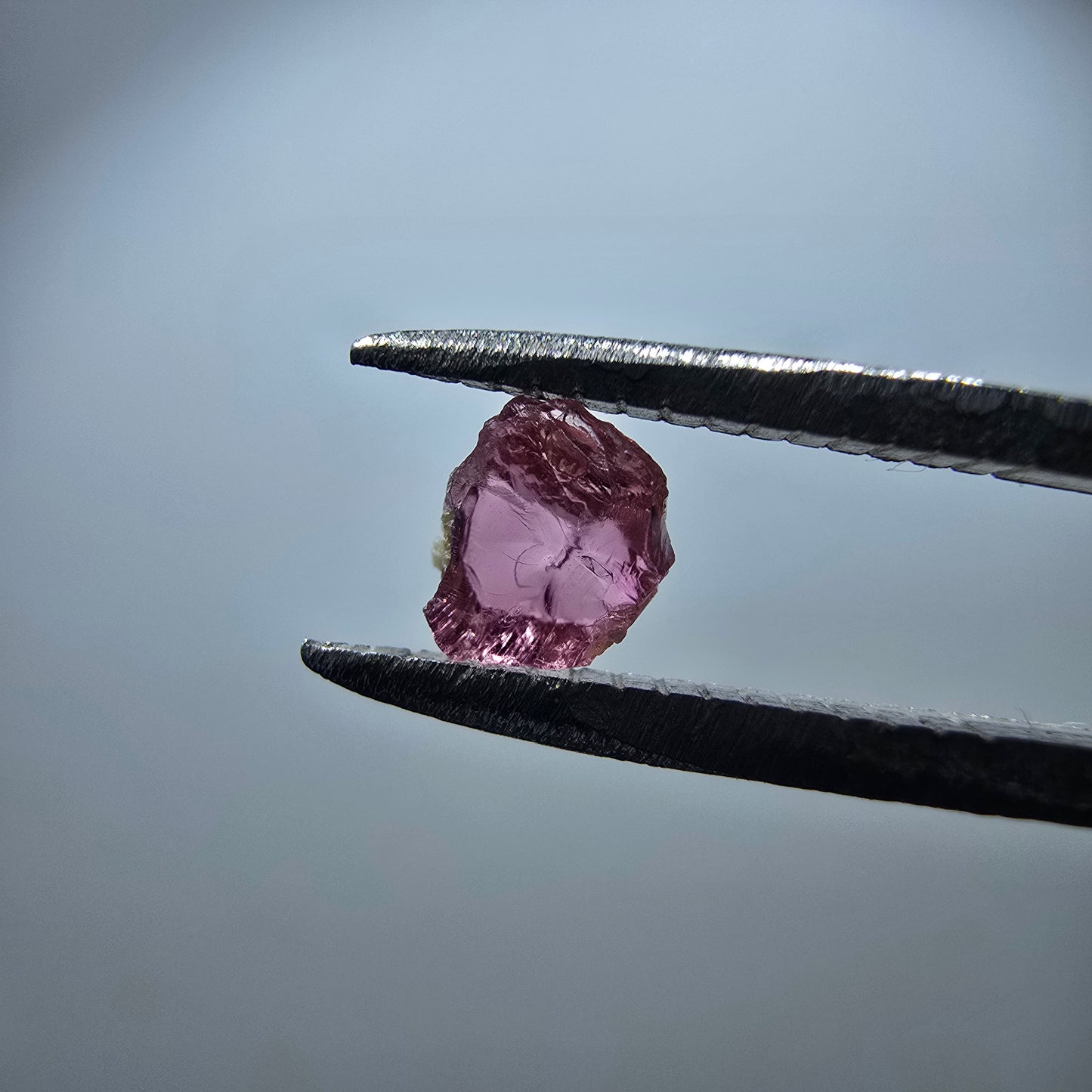 Seltener Rubellit Turmalin Kristall, rosa Minas Gerais, Brasilien 5*4*2mm