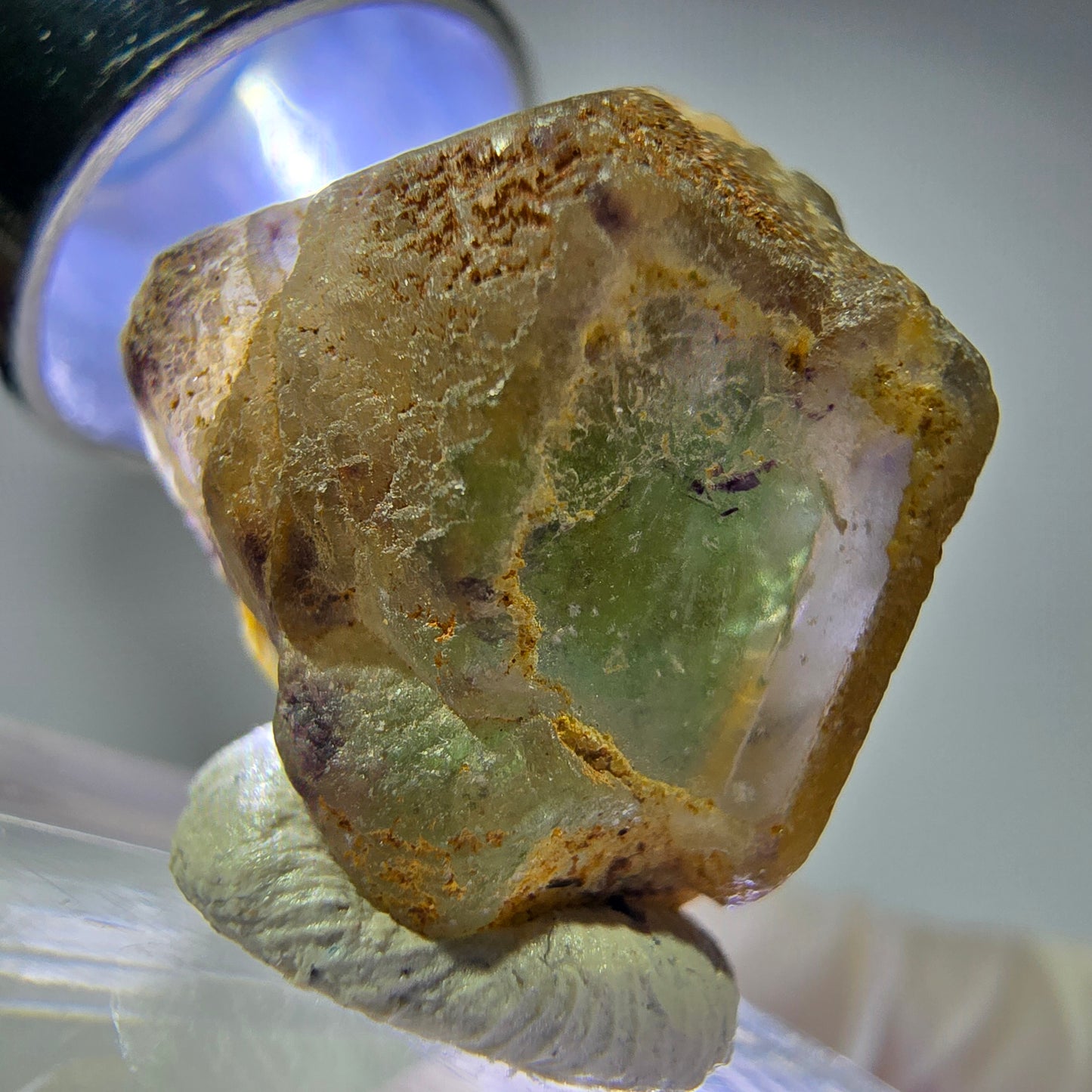 Cube de fluorite fantôme, zonal, spécimen de muscovite, Erongo, Namibie, 20 x 18 x 14 mm