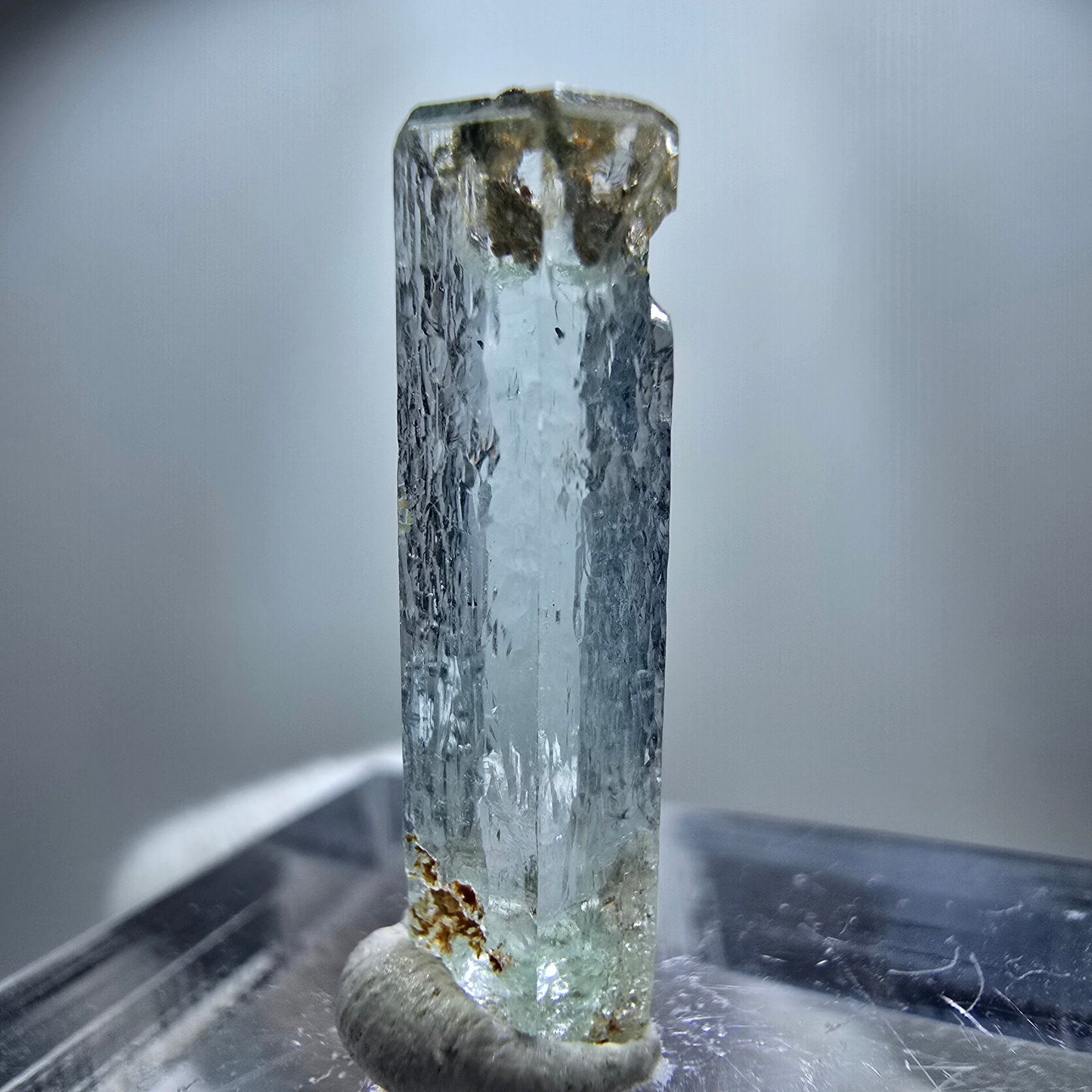 Cristal d'aigue-marine transparent X, bleu Erongo, Namibie 21*6*4mm