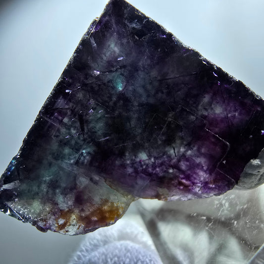 Spécimen rare de cube de fluorite fantôme zonal vert violet Okorusu, Namibie 39*26*21mm