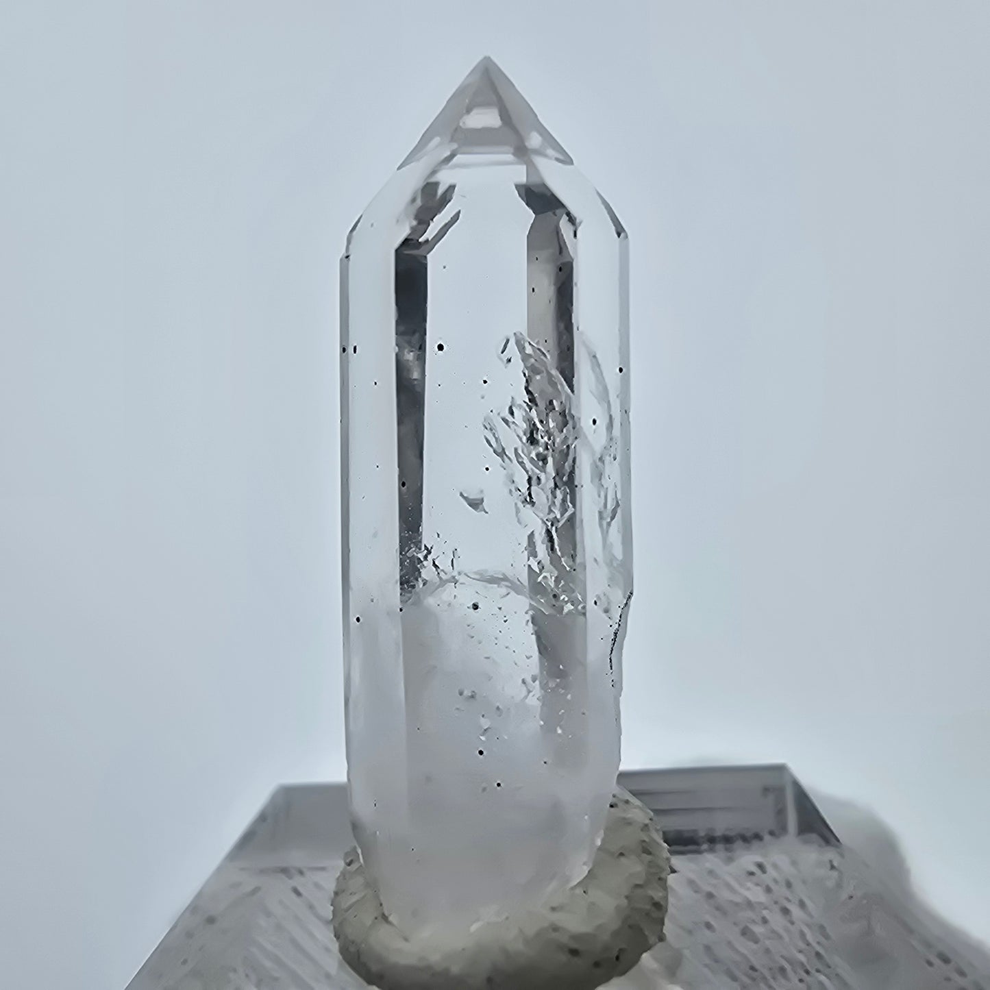 Klare Lemurian Hämatit Quarz Spitze Streep Mine, Goboboseb, Namibia 34*11*9mm