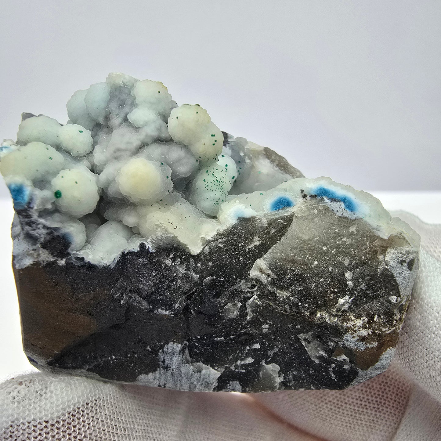 Seltene Shattuckit Kugel Kristalle mit Dioptas Kaokoveld, Namibia 65*37*34mm