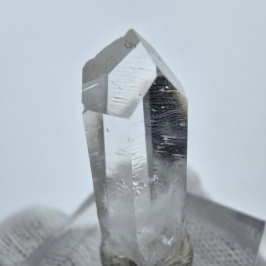 Klarer Phantom Hämatit Quarz Kristall Streep Mine, Goboboseb, Namibia 31*11*9mm