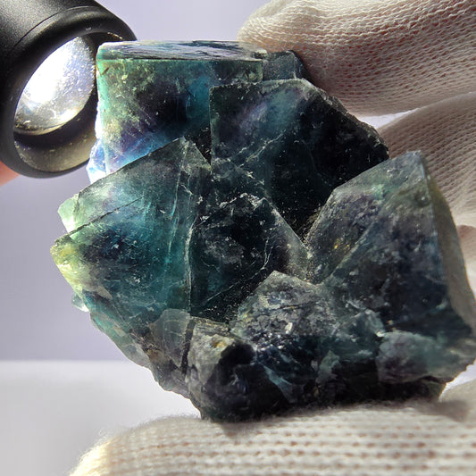 Rare spécimen de cube de fluorite fantôme, zonal – Nouvelle découverte ! Okorusu, Namibie, 67 x 48 x 28 mm