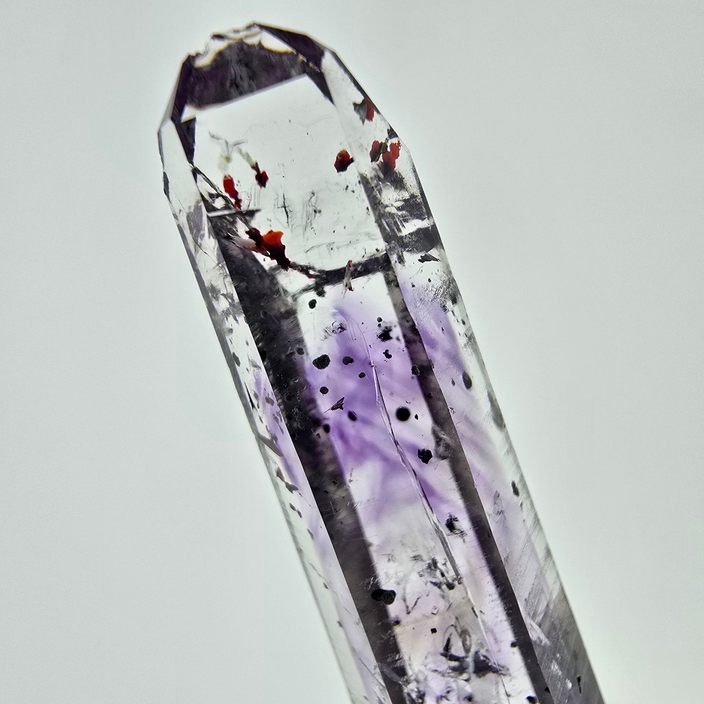 Mine d'améthyste Harlequin Phantom Point Streep, Goboboseb, Namibie, 50 x 11 x 10 mm