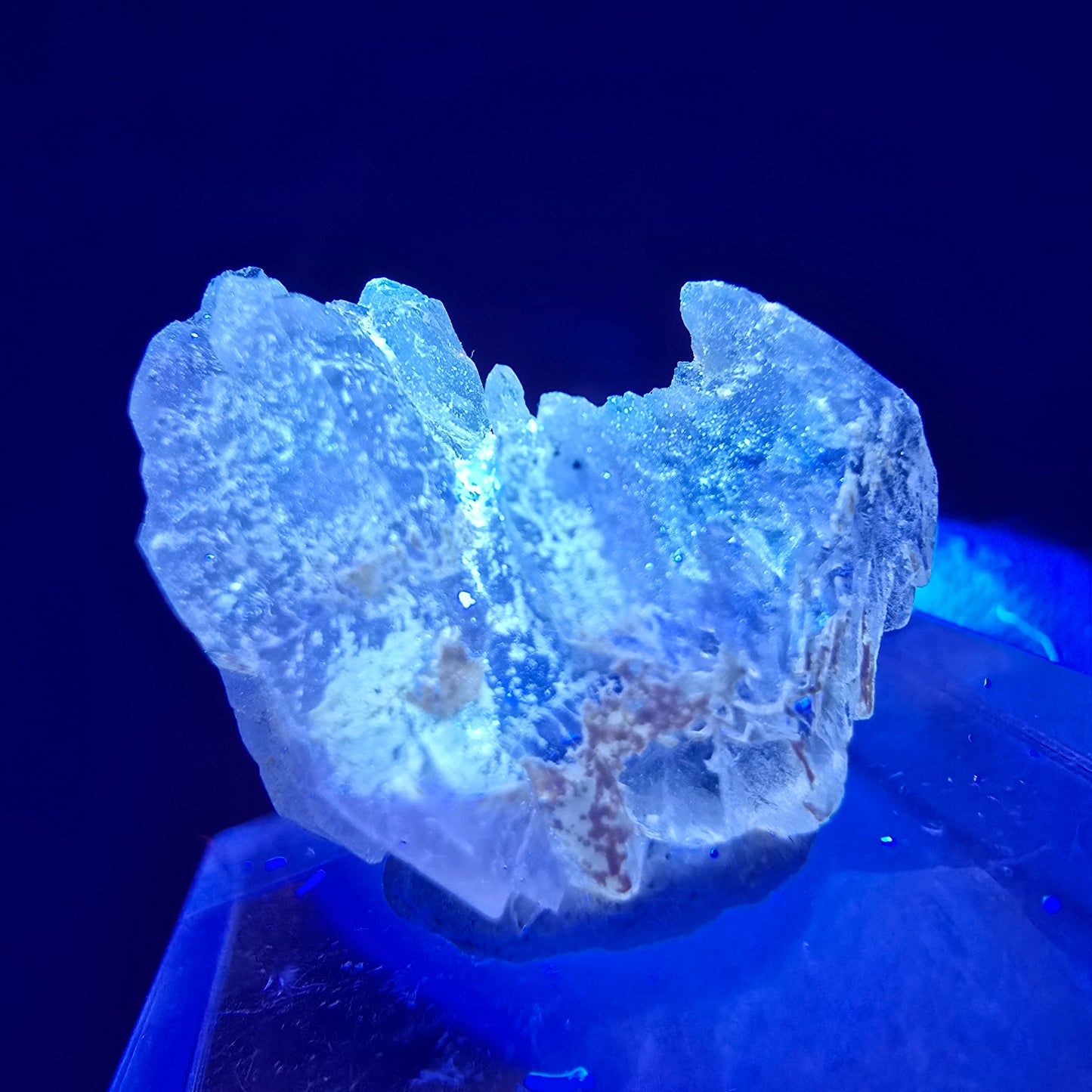 Seltener Kunzit X Spodumen Kristall rosa UV Mineral 21*17*10mm aus Brasilien
