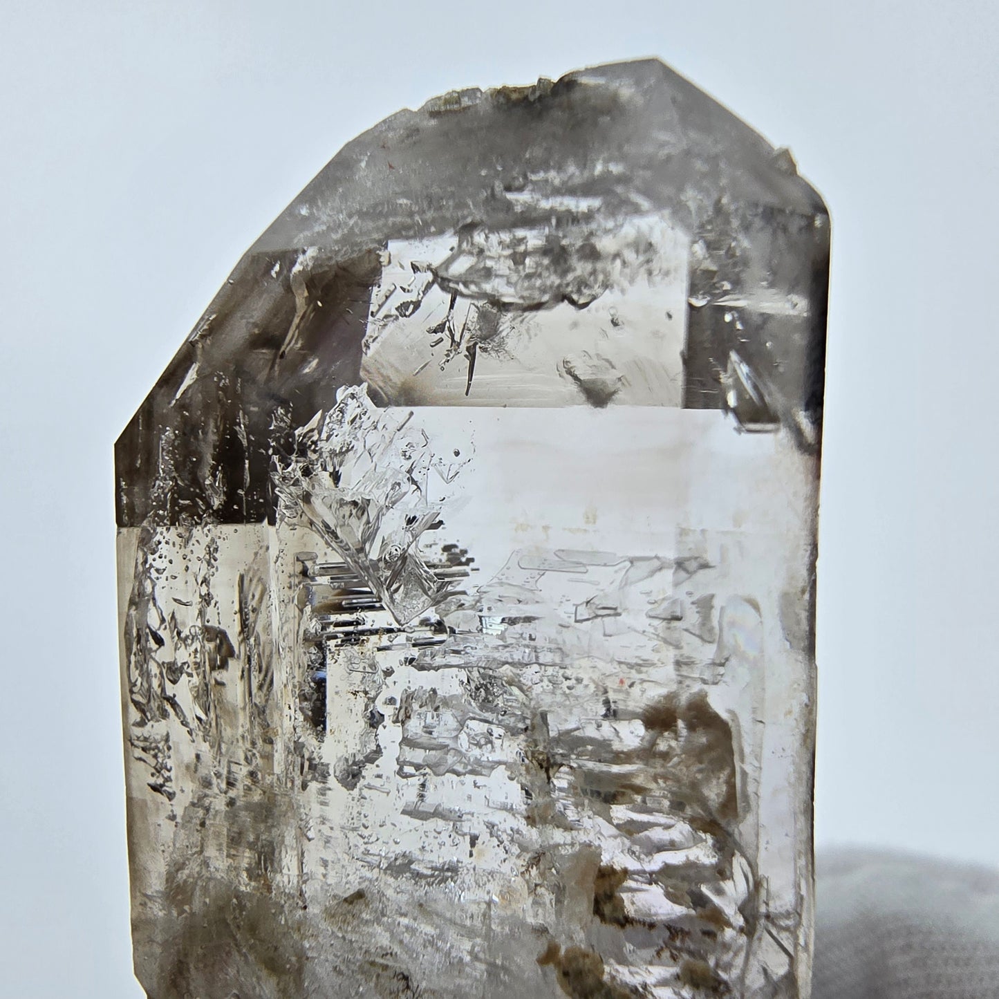 Enhydro Phantom Smoky Quartz Sceptre Tip 3x Bubble Goboboseb, Namibie 51*26*14mm