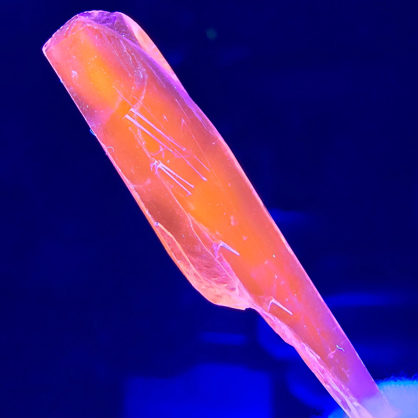 Seltener Kunzit X Spodumen Kristall weiß UV Mineral 49*7*3mm aus Brasilien