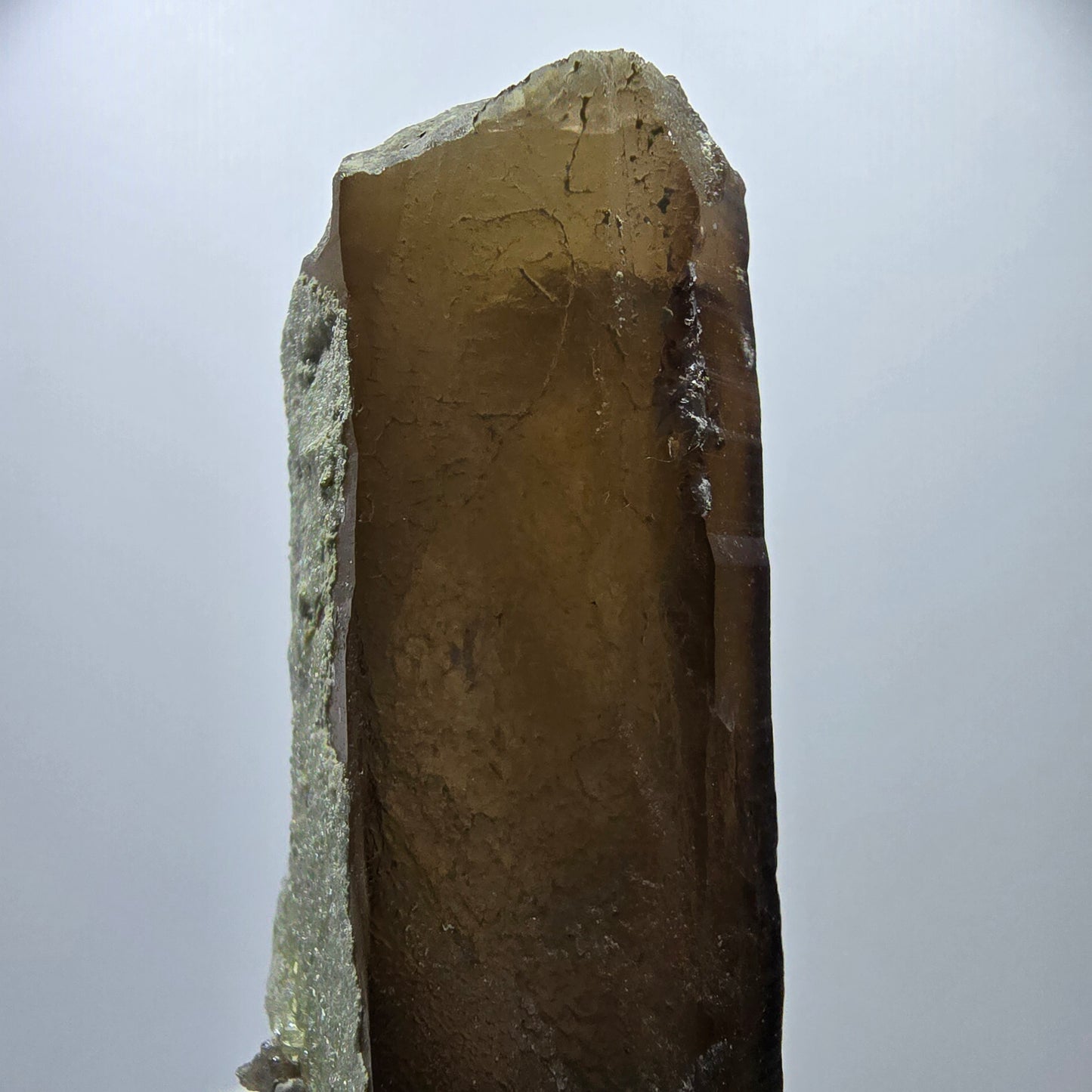 Quartz fumé squelette fantôme, spécimen d'hyalite, Erongo, Namibie, 105 x 42 x 31 mm