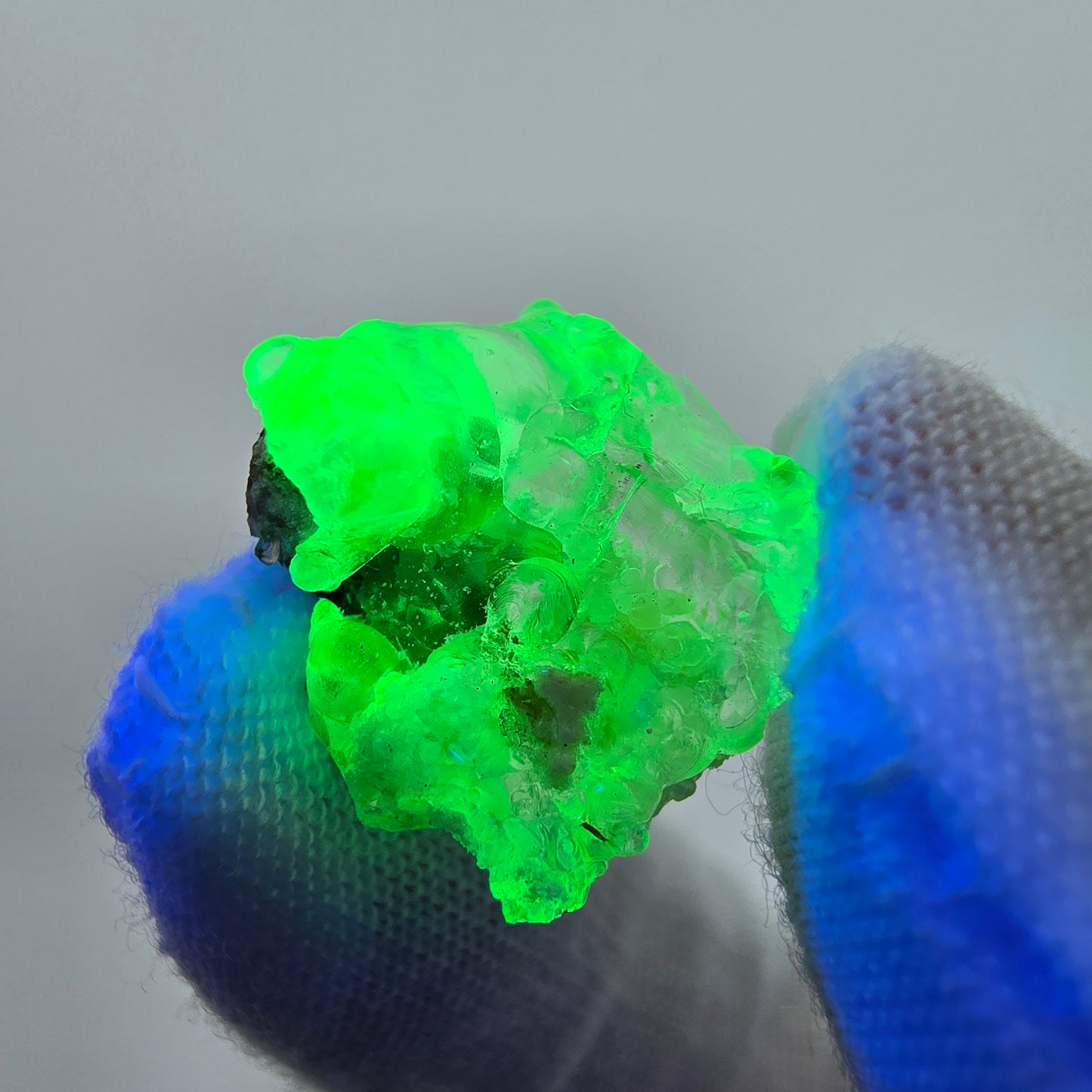 Seltene Hyalit, UV Opal Stufe Erongo, Namibia 15*14*10mm Mineraliensammlung