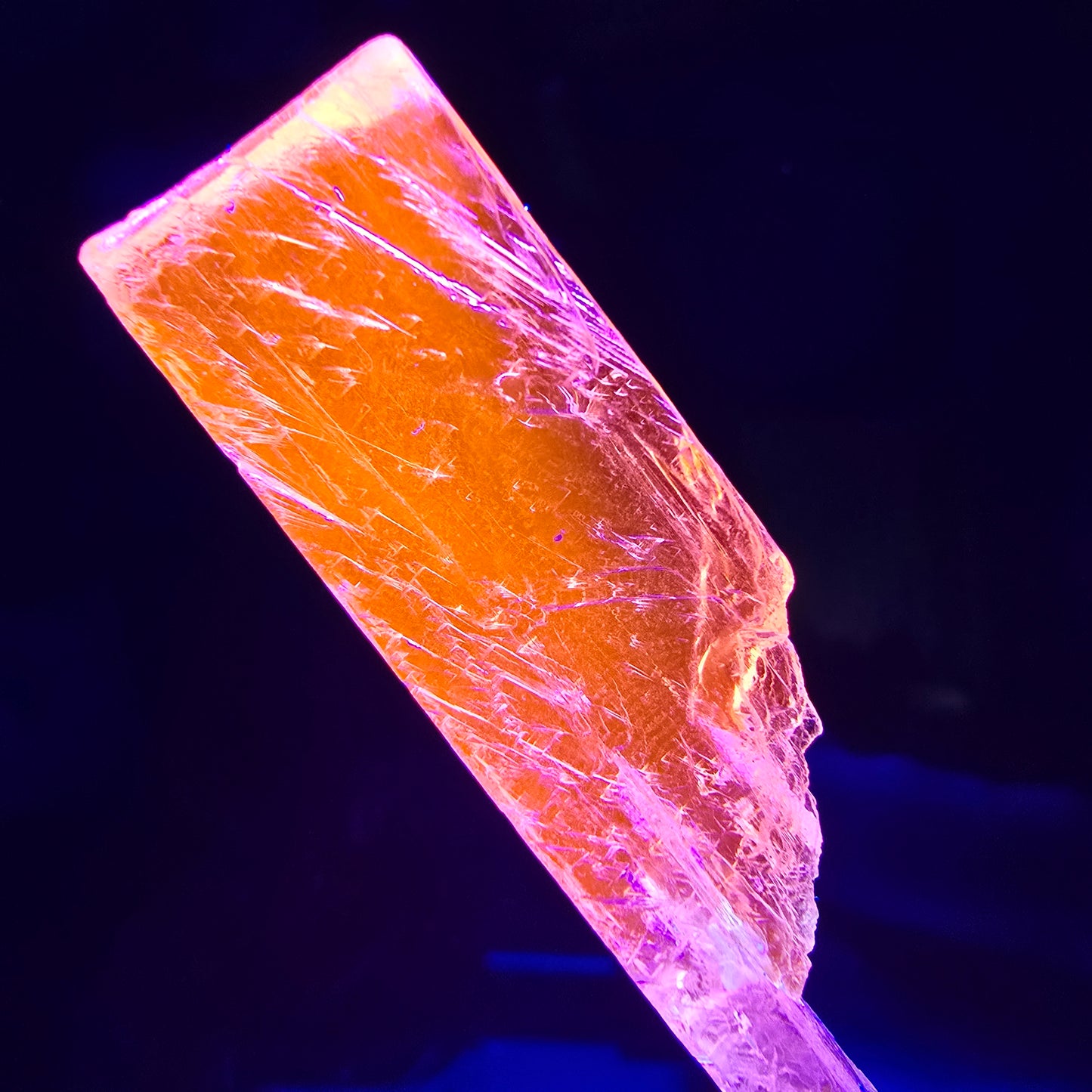 Seltener Kunzit X Spodumen Kristall weiß UV Mineral 66*14*4mm aus Brasilien