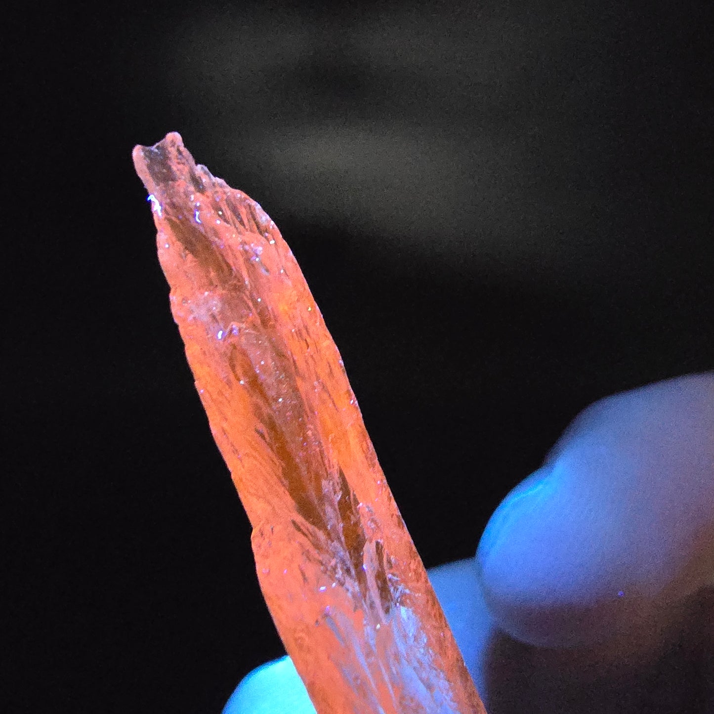 Seltener Kunzit X Spodumen Kristall weiß UV Mineral 48*5*4mm aus Brasilien