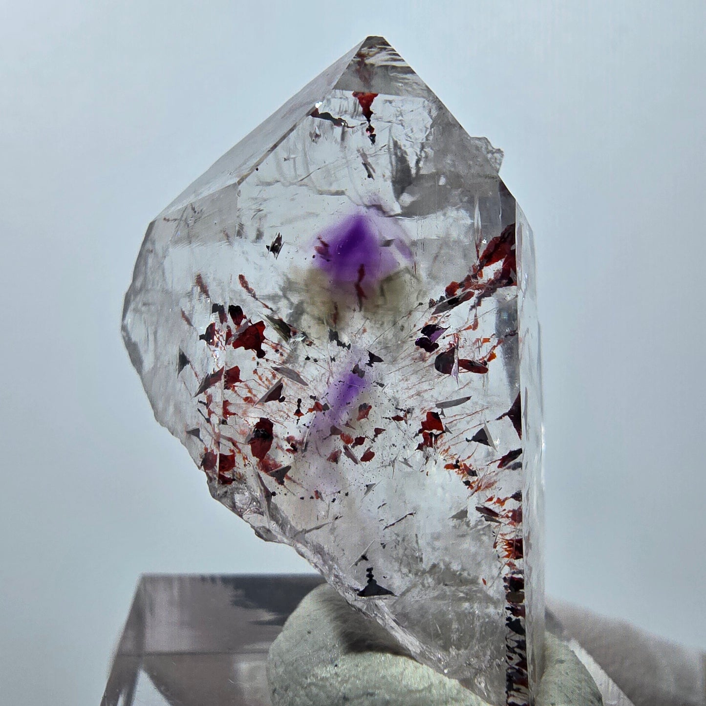 Améthyste fantôme Harlequin avec hématite, mine Streep, Goboboseb, Namibie, 37 x 26 x 14 mm