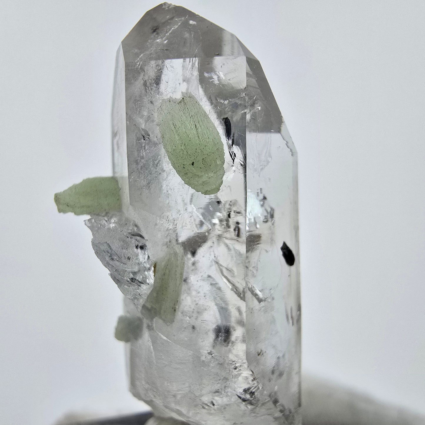 Phantom Amethyst mit Prehnit, Hämatit Streep Mine Goboboseb Namibia 43*15*17mm