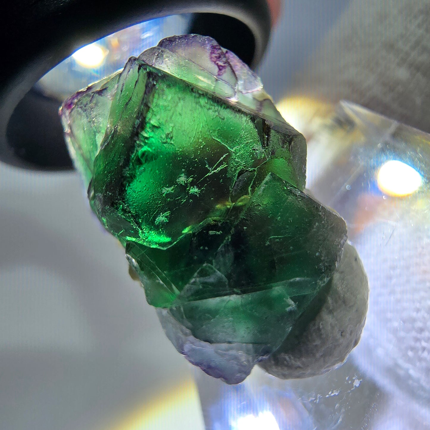 Cube de fluorite fantôme zonal, spécimen de muscovite, Erongo, Namibie, 22 x 20 x 15 mm