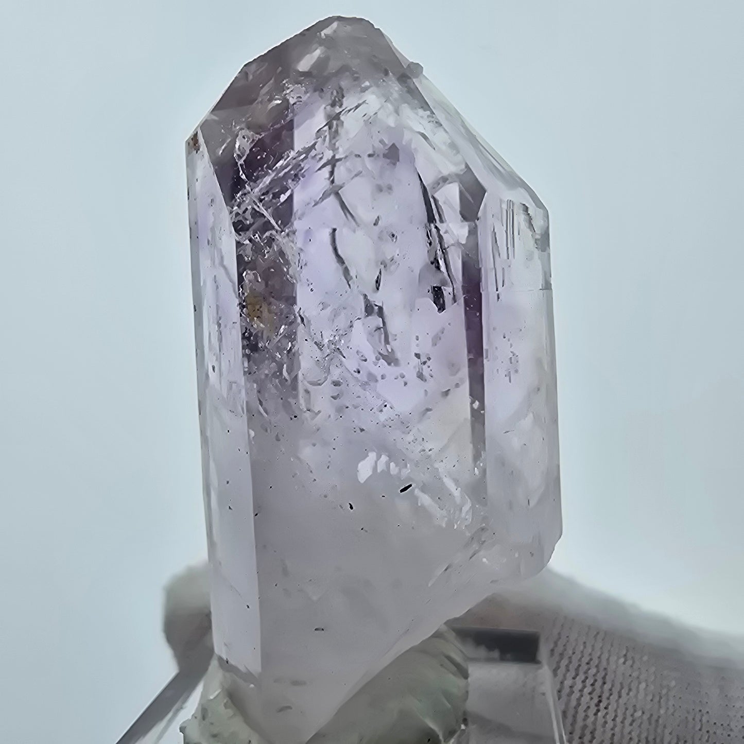 Großer Phantom Amethyst Kristall Streep Mine Goboboseb Namibia 48*24*21mm