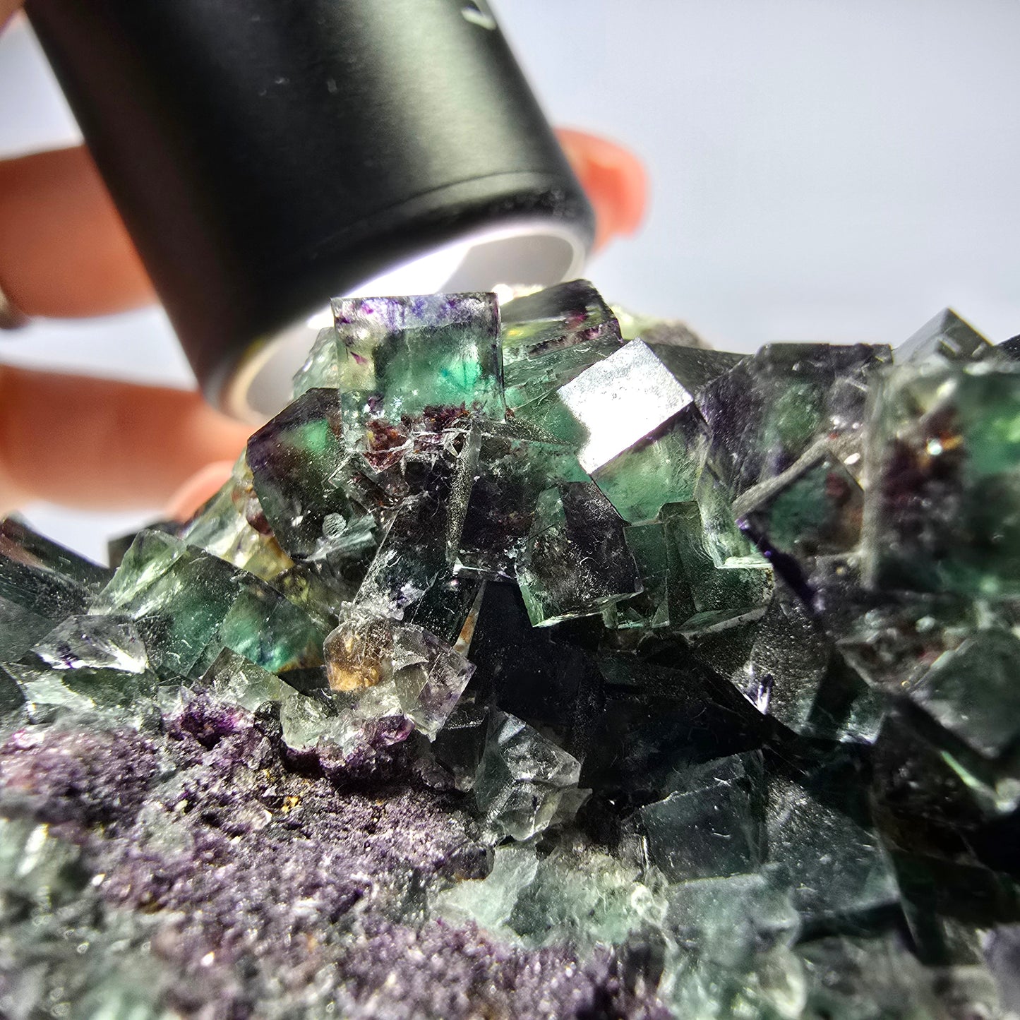 Grand spécimen de cube de fluorite fantôme, vert violet, Okorusu, Namibie, 83 x 55 x 29 mm