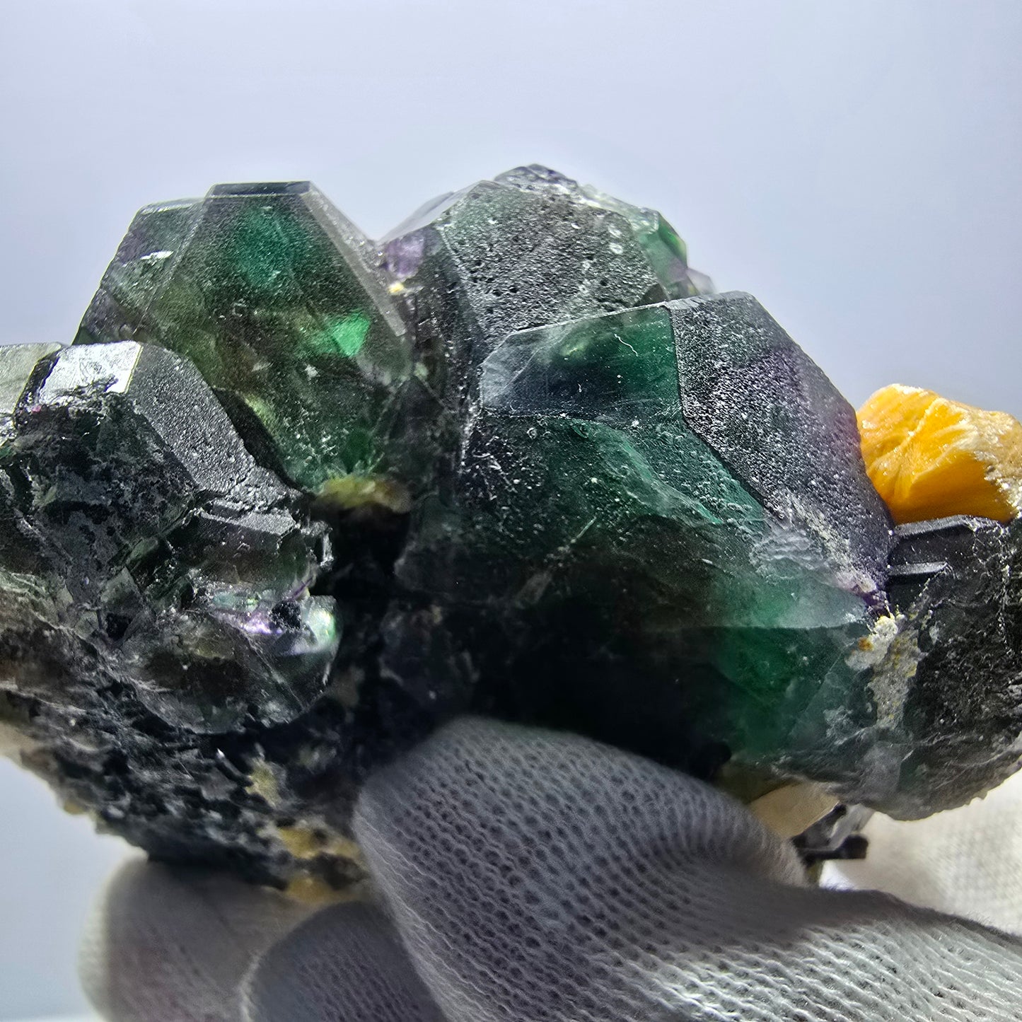 Fluorite fantôme hexagonale, hyalite, tourmaline Schörl, muscovite Erongo, Namibie 93*73*42mm