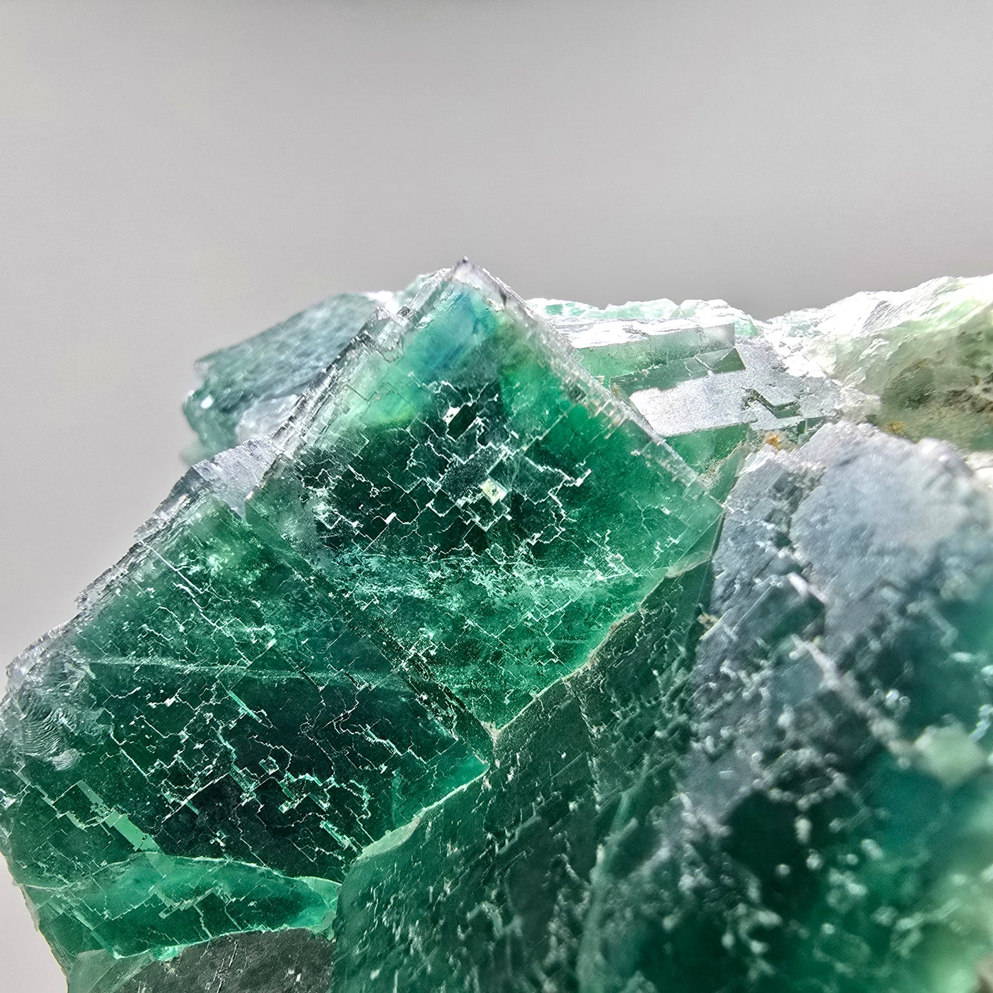 Große Phantom Fluorit Würfel Stufe grün parkettiert Okorusu, Namibia 133*95*40mm