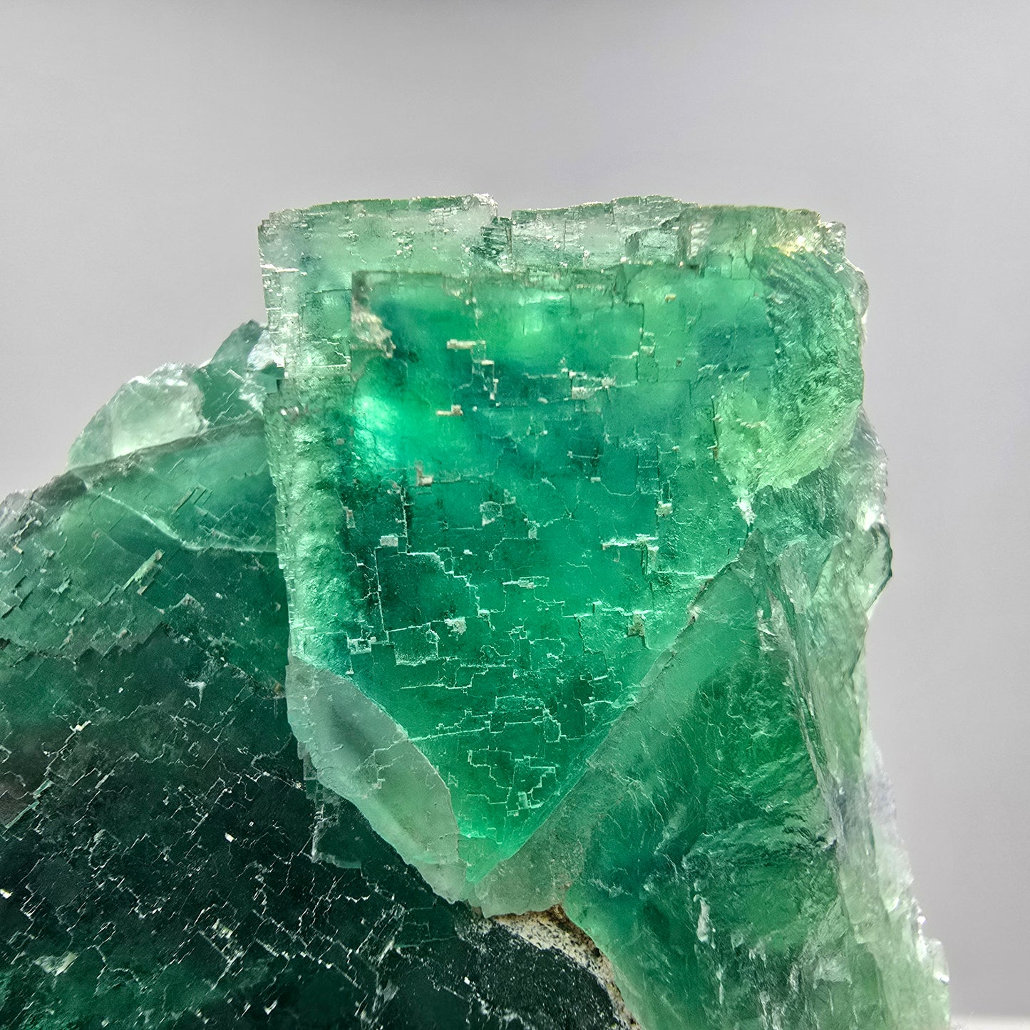 Große Phantom Fluorit Würfel Stufe grün parkettiert Okorusu, Namibia 133*95*40mm
