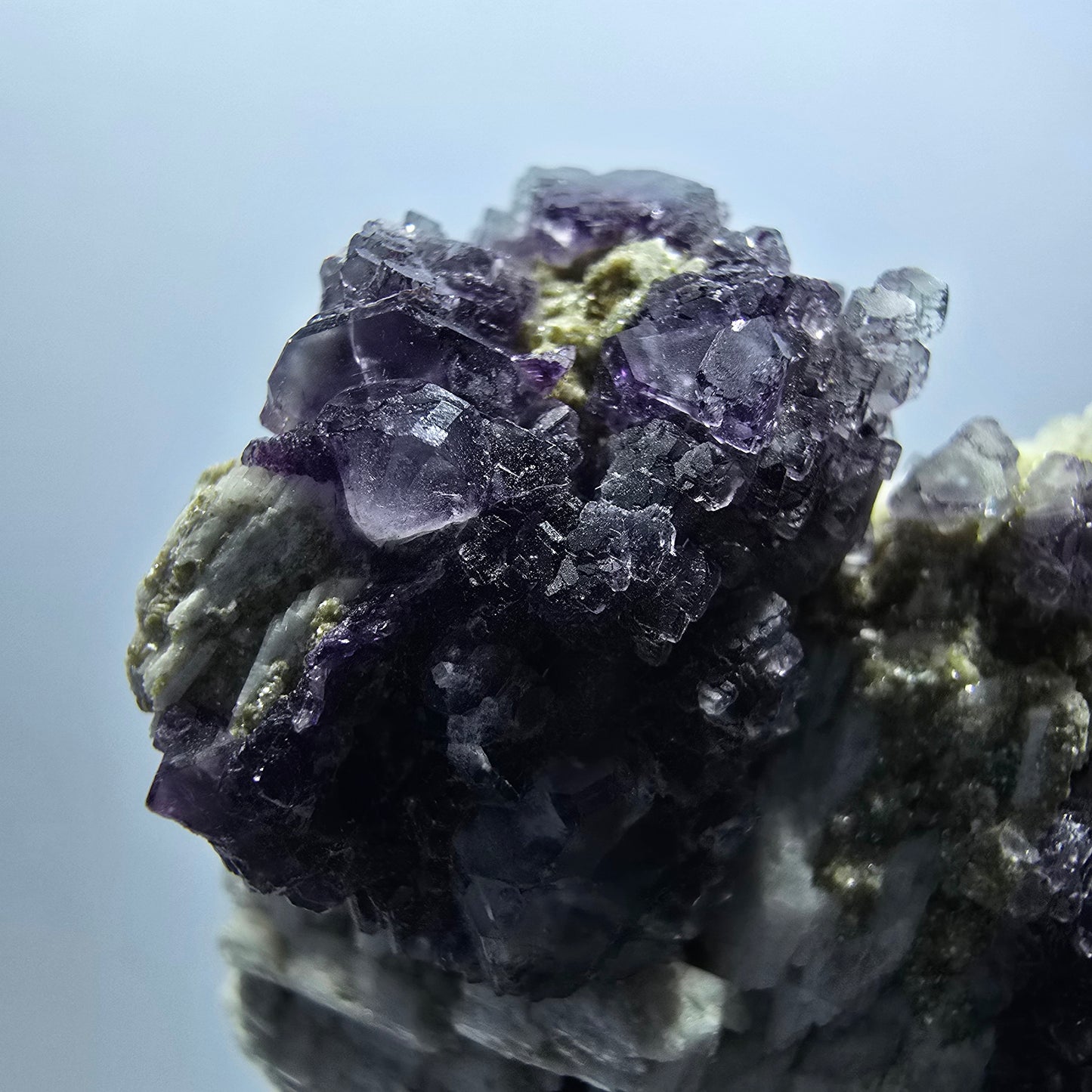 Cube de fluorite fantôme, muscovite, spécimen d'orthose, Erongo, Namibie, 56 x 44 x 28 mm