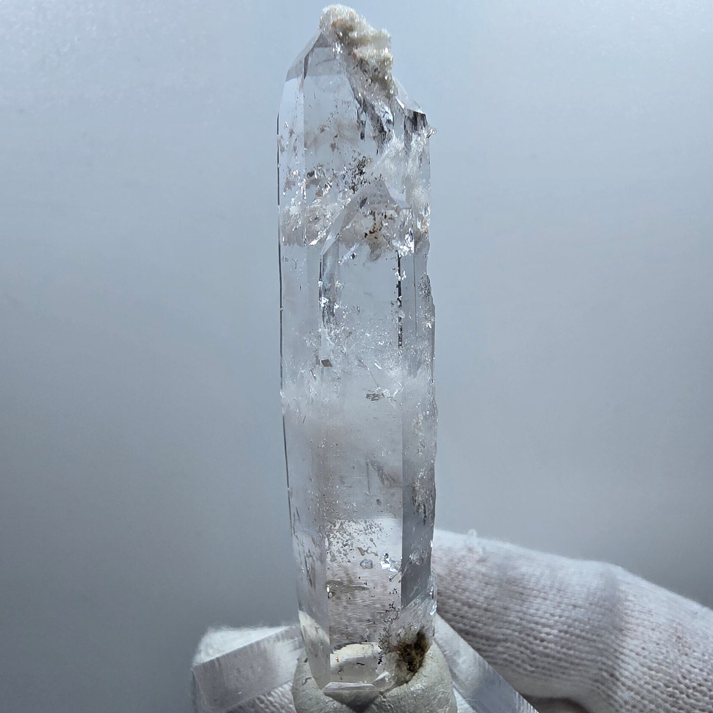 Quartz fumé lémurien Enhydro DT, quartz druze Valentine Pocket Goboboseb Namibie 69 x 17 x 13 mm